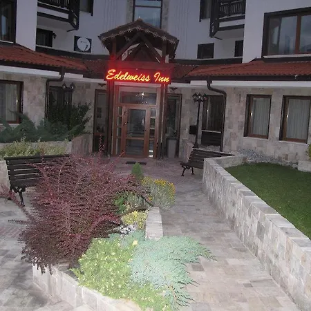 Two Bedroom With Fireplace And Mountain View Apartment *